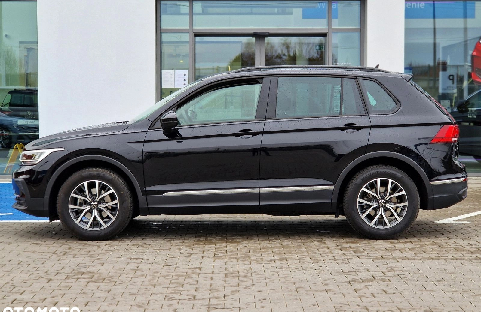 Volkswagen Tiguan cena 135500 przebieg: 6900, rok produkcji 2023 z Ciechocinek małe 407
